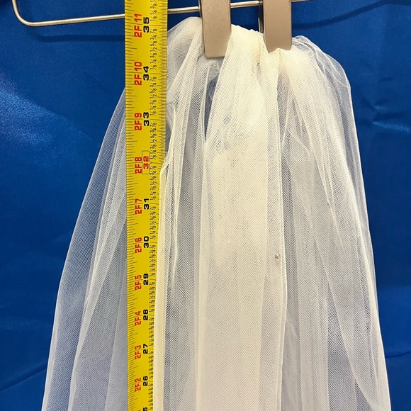 Veil with Blusher - Picture 3 of 4